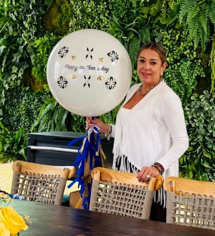 Hatbox con flores frescas